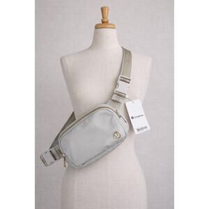 NWT Lululemon Everywhere Belt Bag 1L Silver Nylon OS